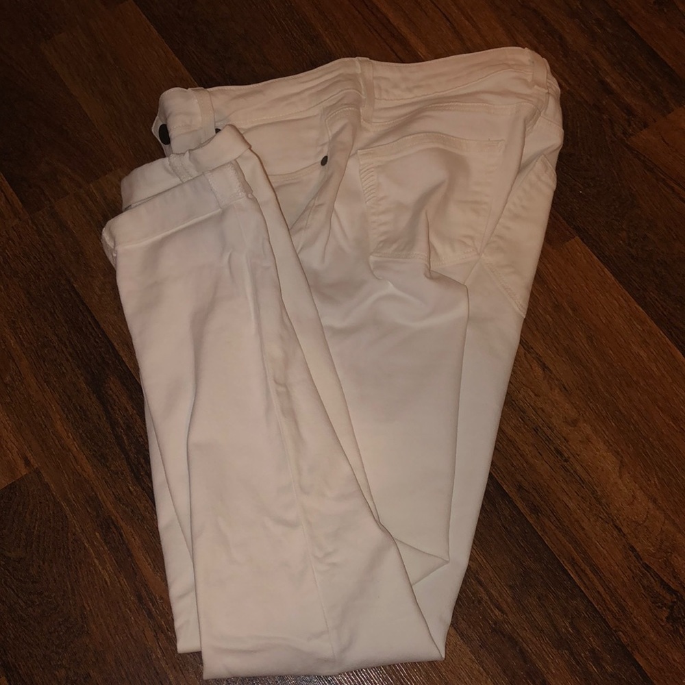 Paige size 28 white cuffed jean